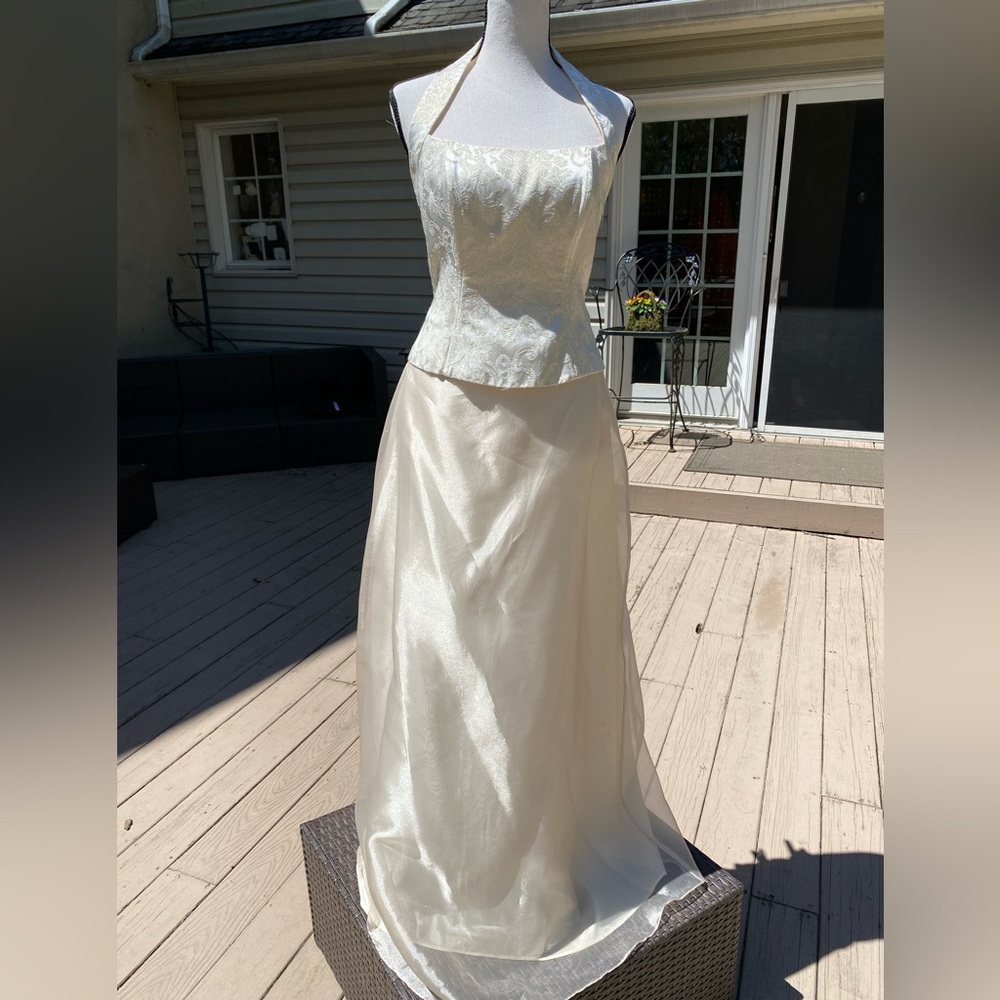 Brocade 2 piece cream metallic corset / sweetheart top Layered maxi skirt 9/10